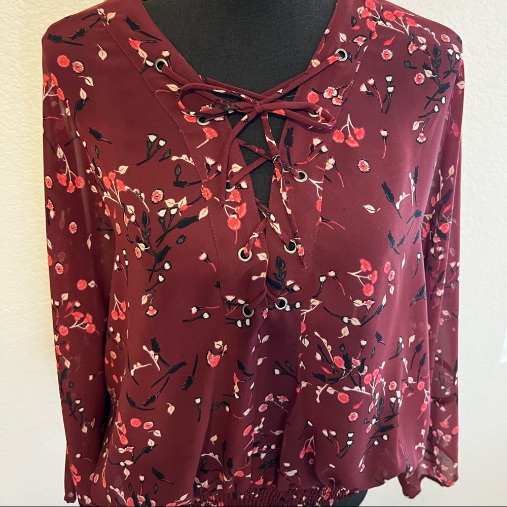 Womens poet sheer floral 🌺blouse